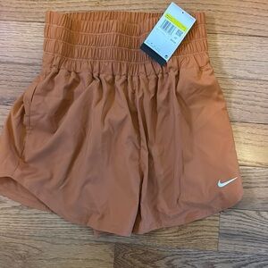 Nike NWT Women’s size small shorts